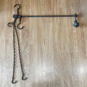 # 4825 <br> Vintage/Antique Balance/Butcher Scale Weighing Instrument