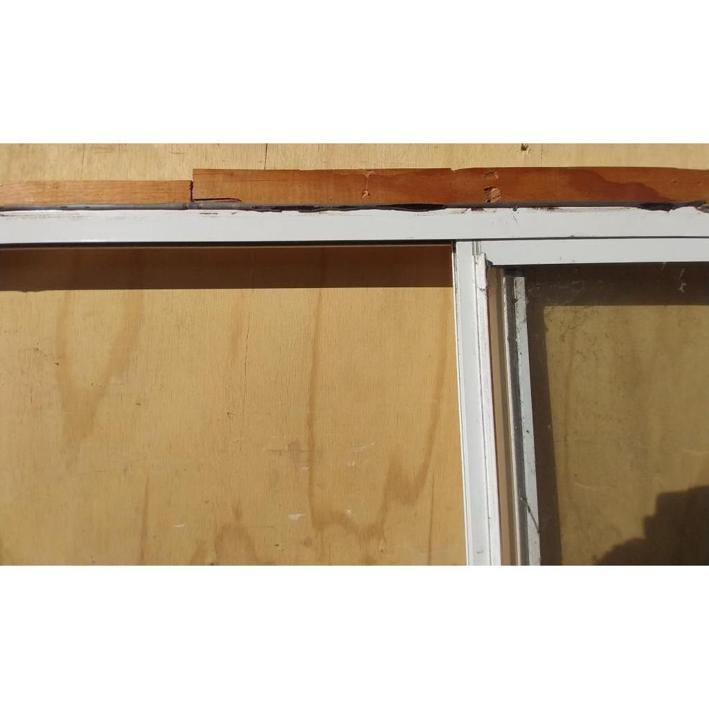 # 5274 - NW <br> Aluminium Framed Window <br> 2305mm High x 2920mm Wide - Image 4