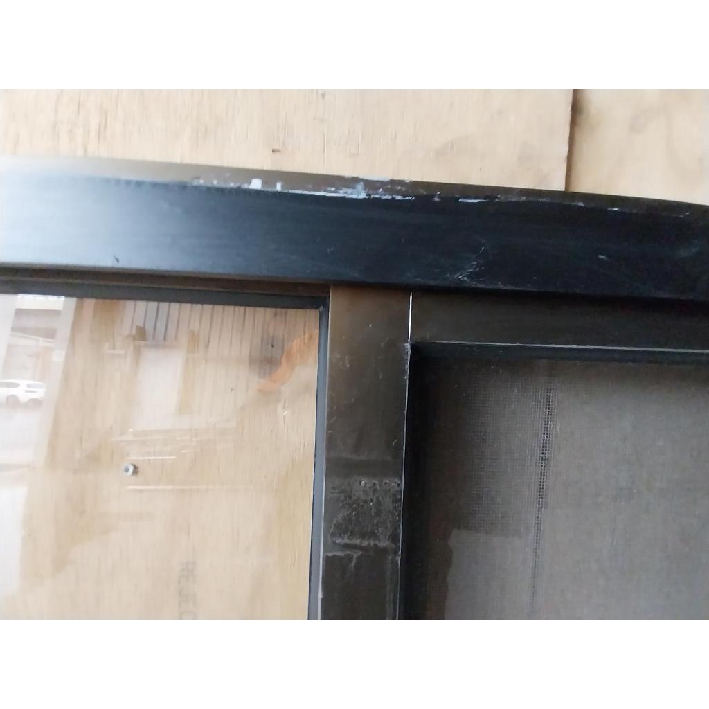 # 5914 - B7 <br> Aluminium Framed Window <br> 1435mm High x 905mm Wide - Image 3