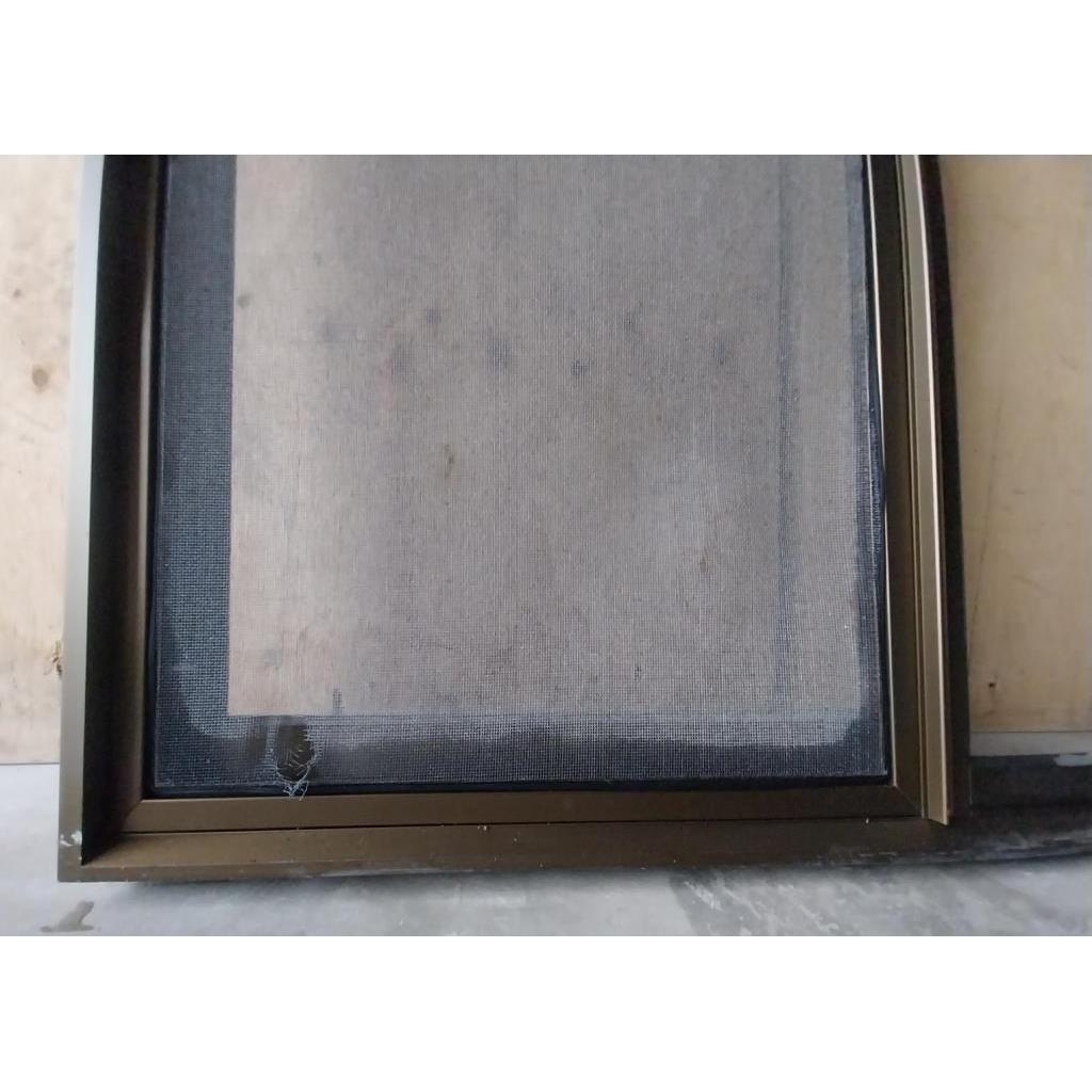# 5914 - B7 <br> Aluminium Framed Window <br> 1435mm High x 905mm Wide - Image 7