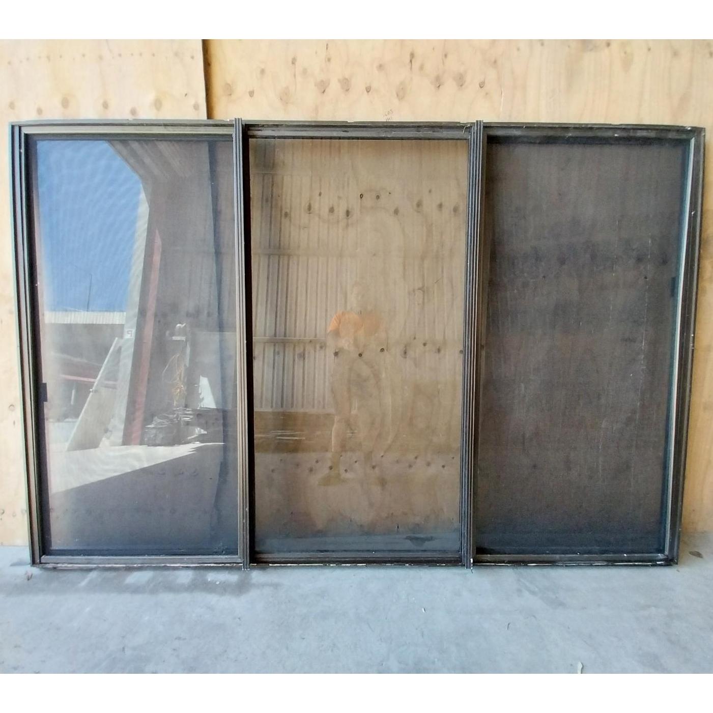 # 6059 - EB4 <br> Aluminium Framed Window <br> 1650mm High x 2510mm Wide