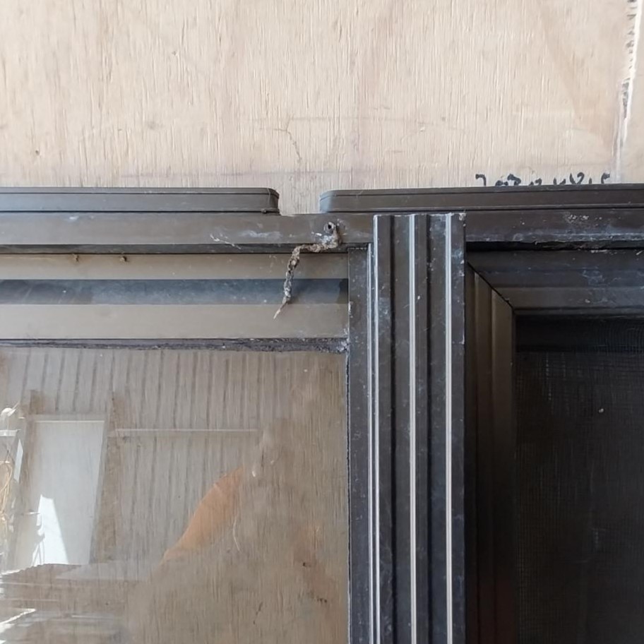 # 6059 - EB4 <br> Aluminium Framed Window <br> 1650mm High x 2510mm Wide - Image 2