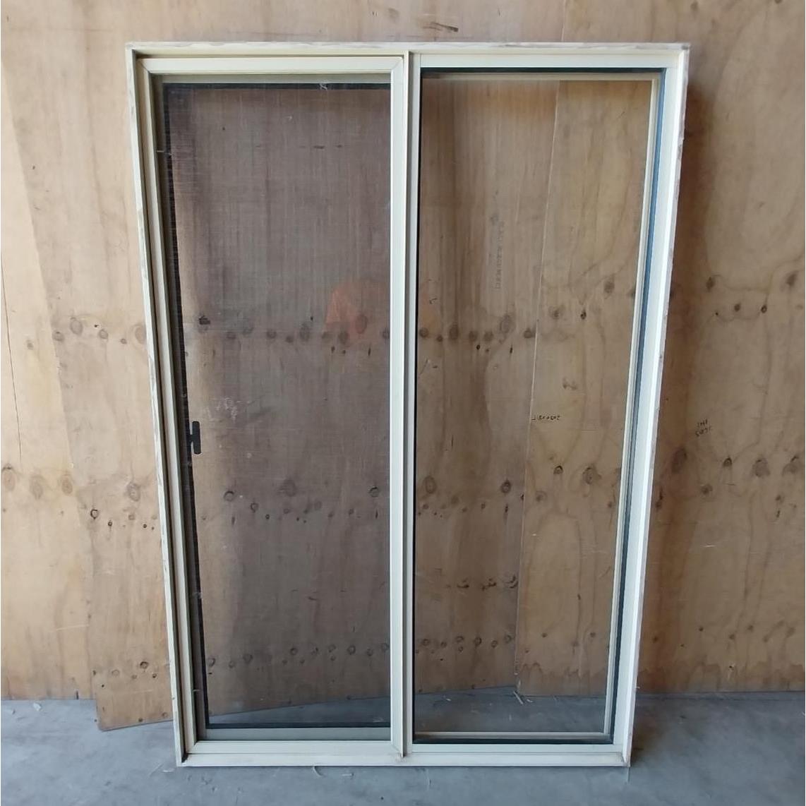 # 6276 - B8 <br> Aluminium Framed Window <br> 1510mm High x 1045mm Wide - Image 3