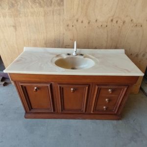 # 6306 <br> Freestanding Bathroom Vanity