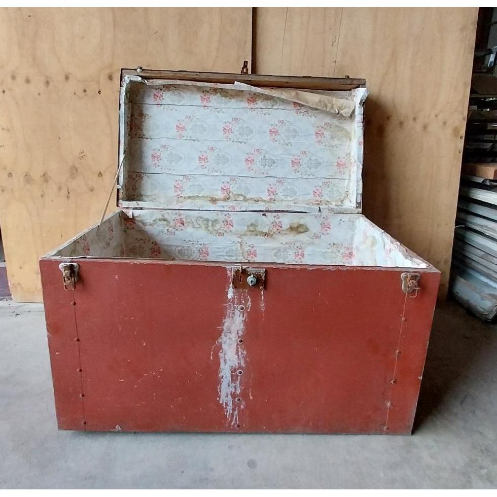 # 6329 <br> Vintage Timber Trunk - Image 10