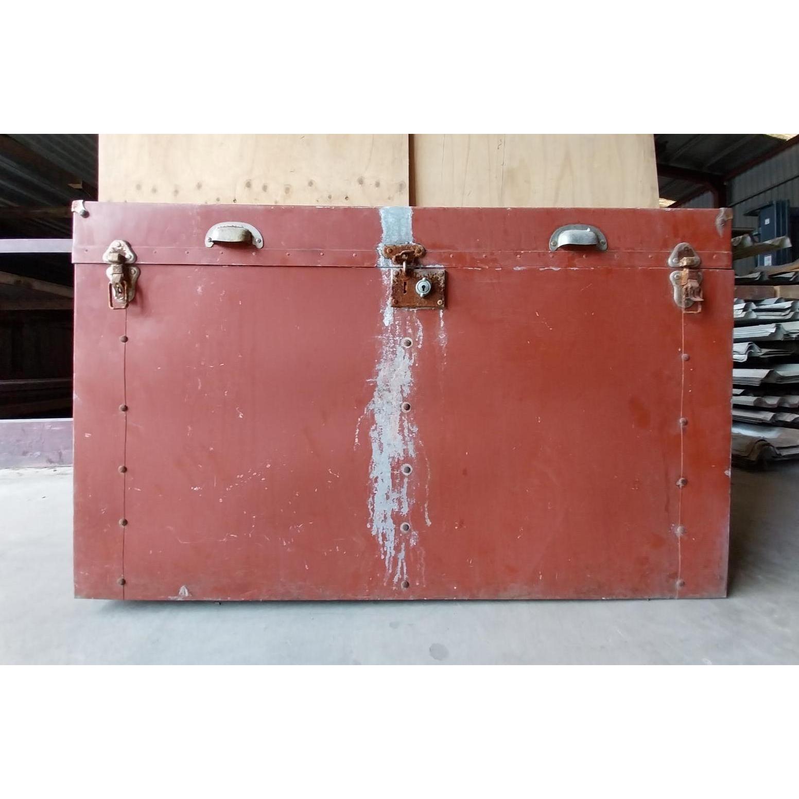 # 6329 <br> Vintage Timber Trunk - Image 2