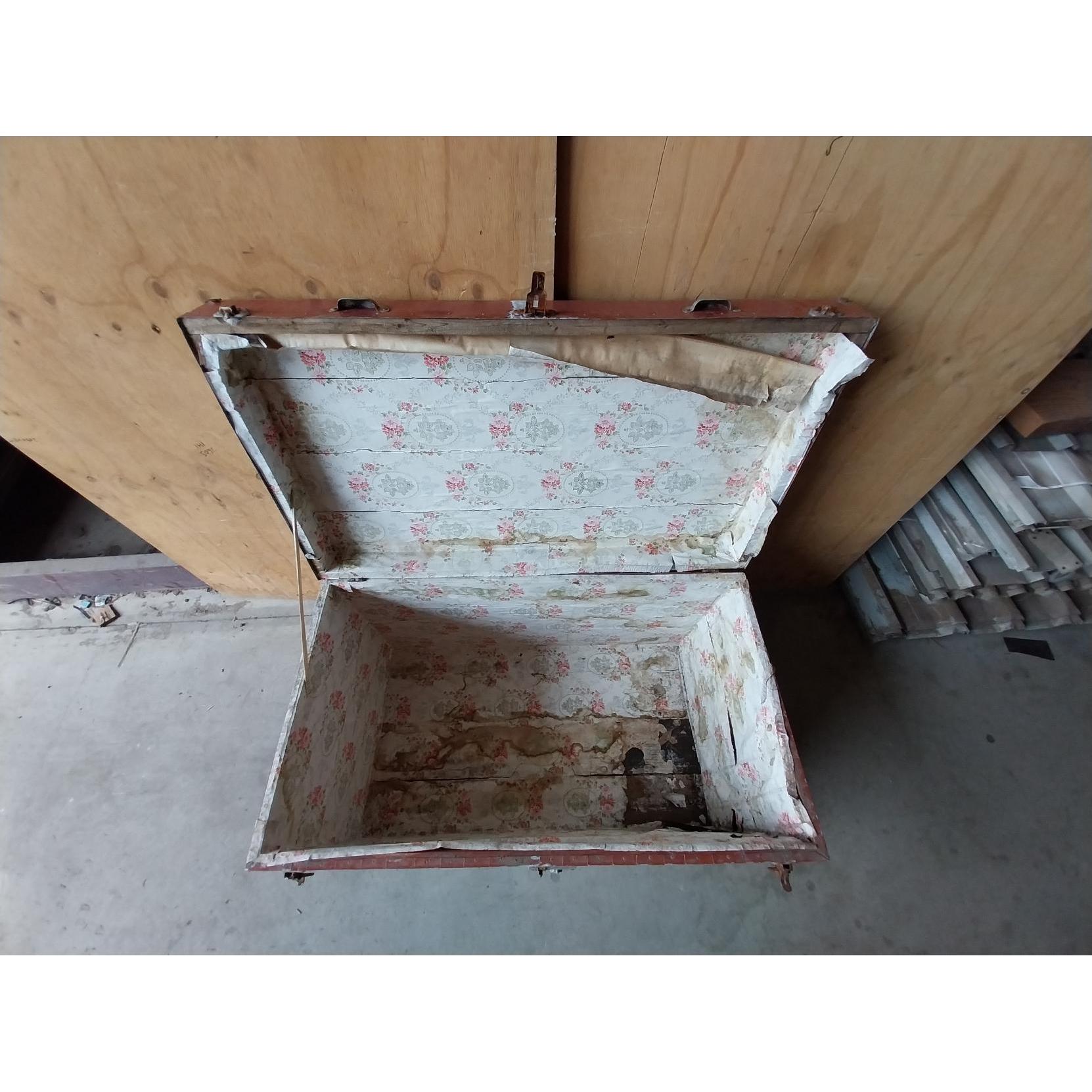 # 6329 <br> Vintage Timber Trunk - Image 9