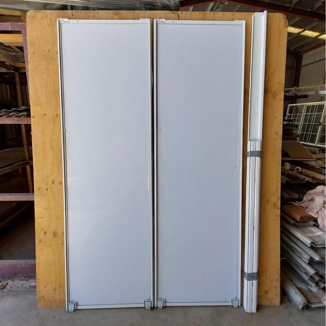 # 6333 <br> Sliding Wardrobe Doors <br> 2350mm High x 1440mm Wide - Image 4