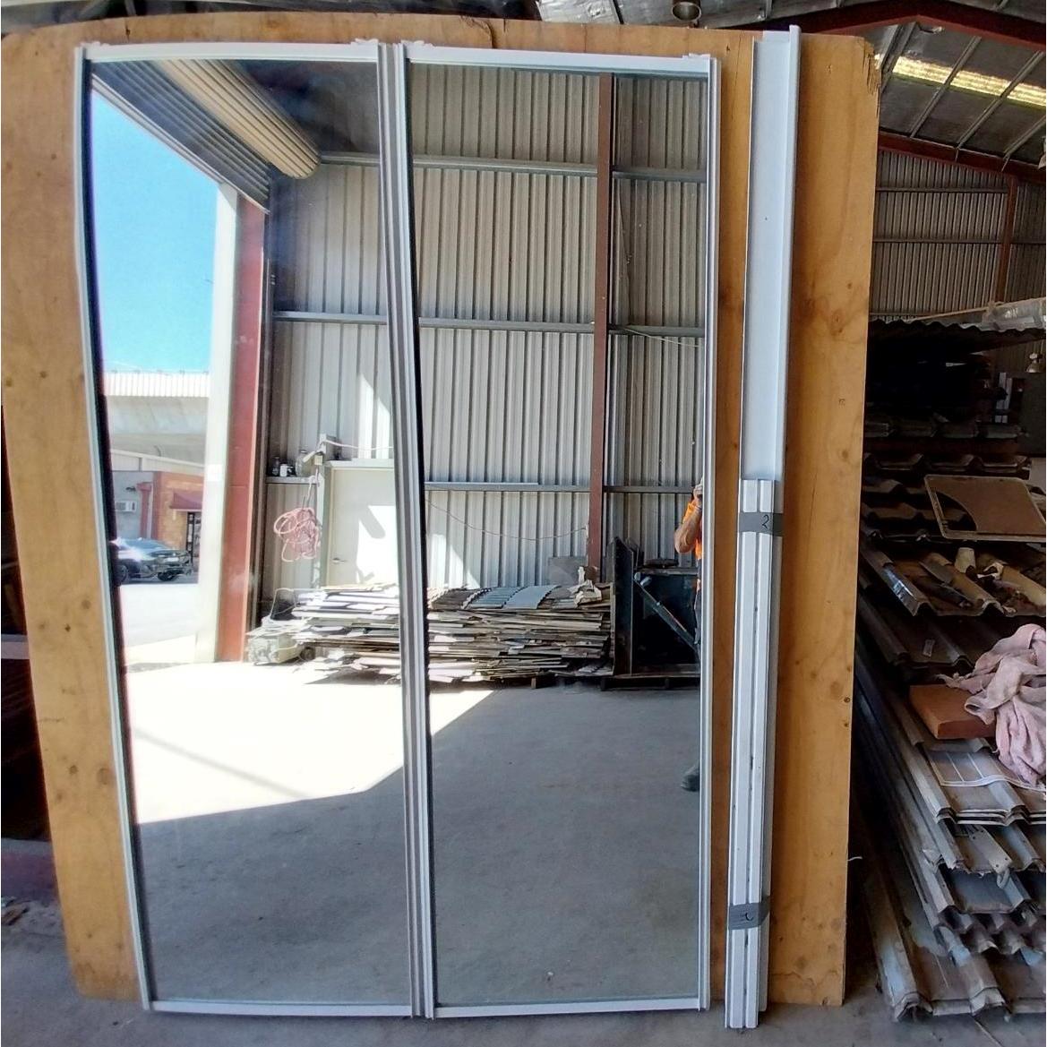 # 6333 <br> Sliding Wardrobe Doors <br> 2350mm High x 1440mm Wide - Image 3