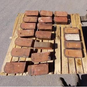 Glazed Bullnose Bricks <br> 230 x 110 x 75 mm