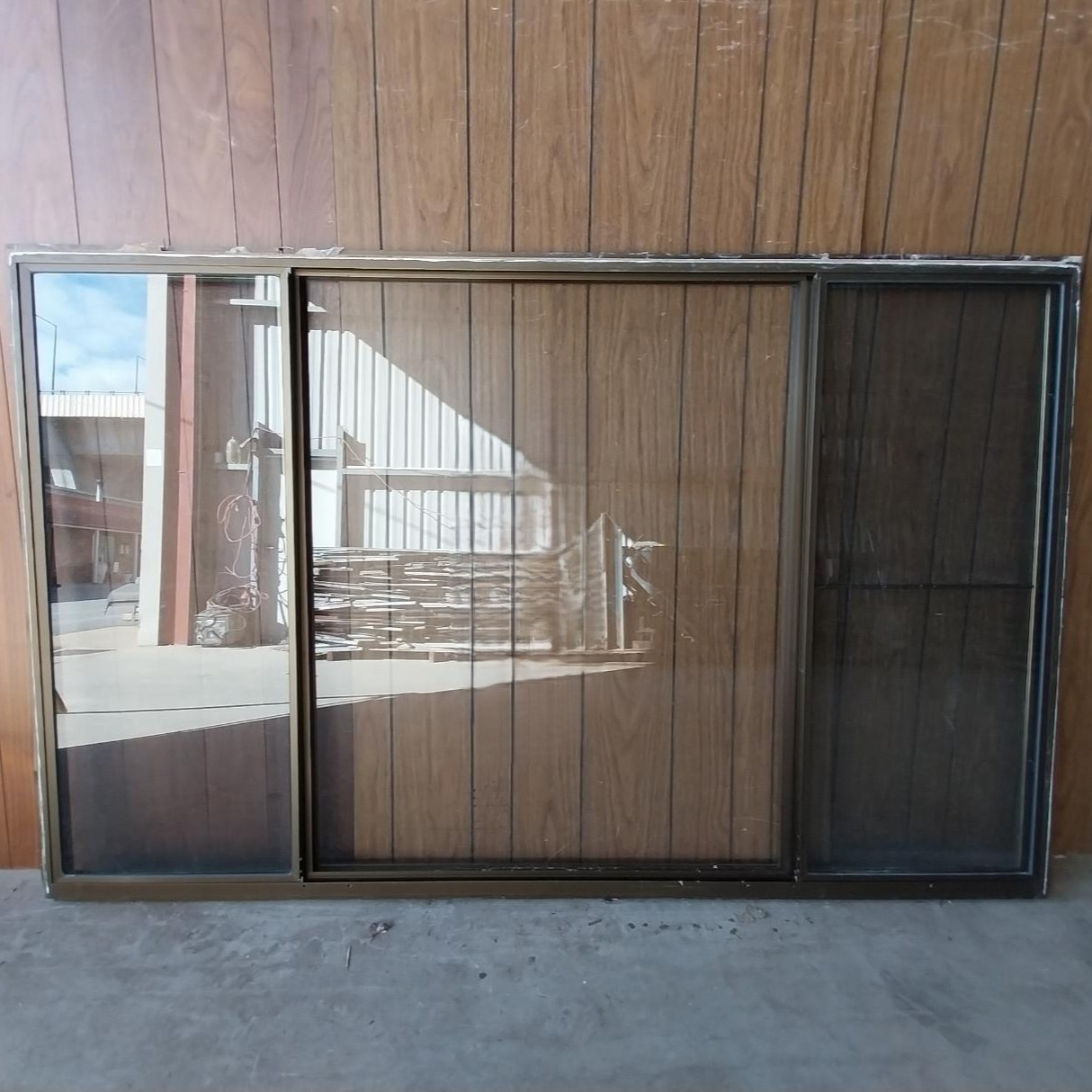# 6592 - B3 <br> Aluminium Framed Sliding Window <br> 1500mm High x 2410mm Wide