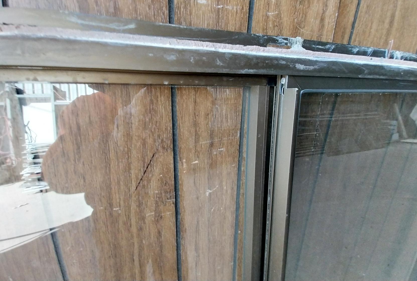 # 6592 - B3 <br> Aluminium Framed Sliding Window <br> 1500mm High x 2410mm Wide - Image 6
