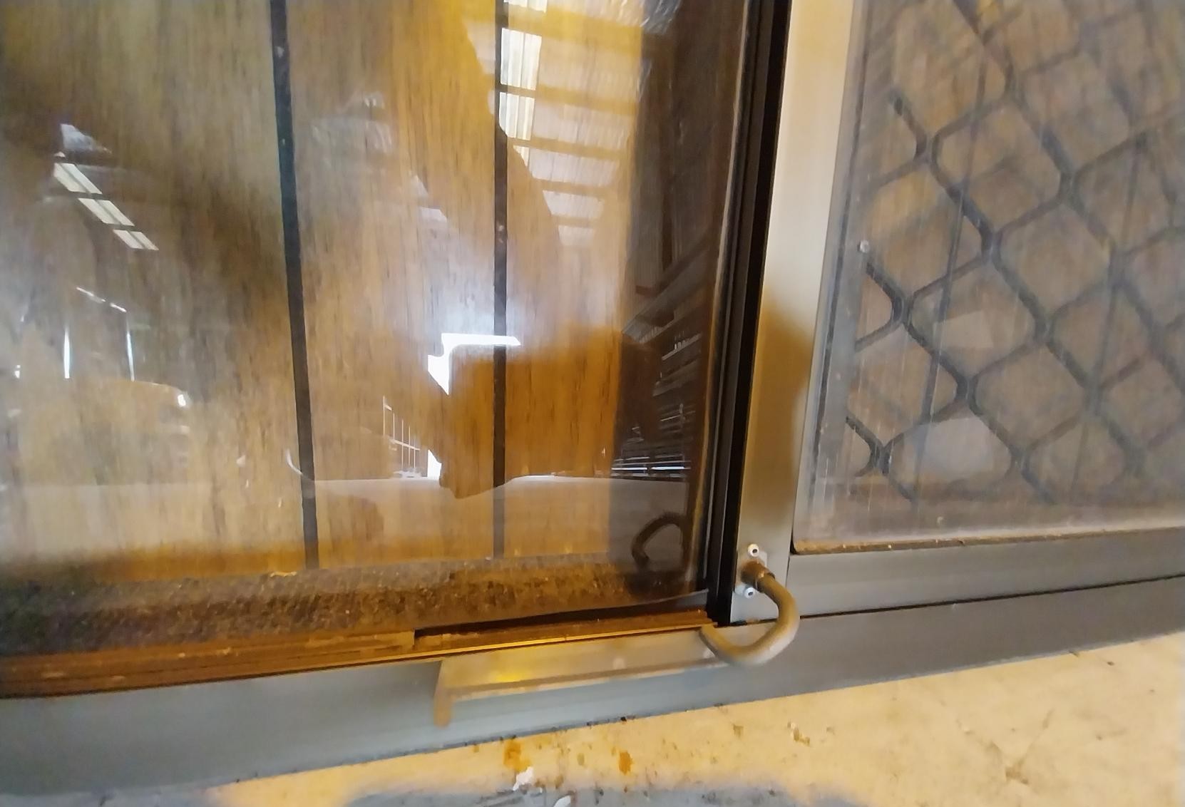 # 6605 - B8 <br> Aluminium Framed Sliding Window <br> 1460mm High x 1195mm Wide - Image 6