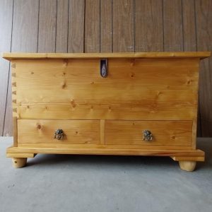 # 6752 <br> Hand Crafted Timber Chest