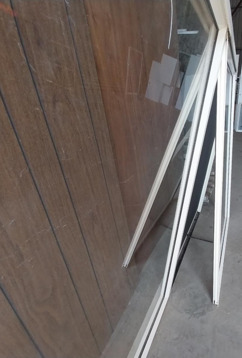 # 6666 - B8 <br> Aluminium Framed Awning Window <Br> 1375mm High x 1970mm Wide - Image 5
