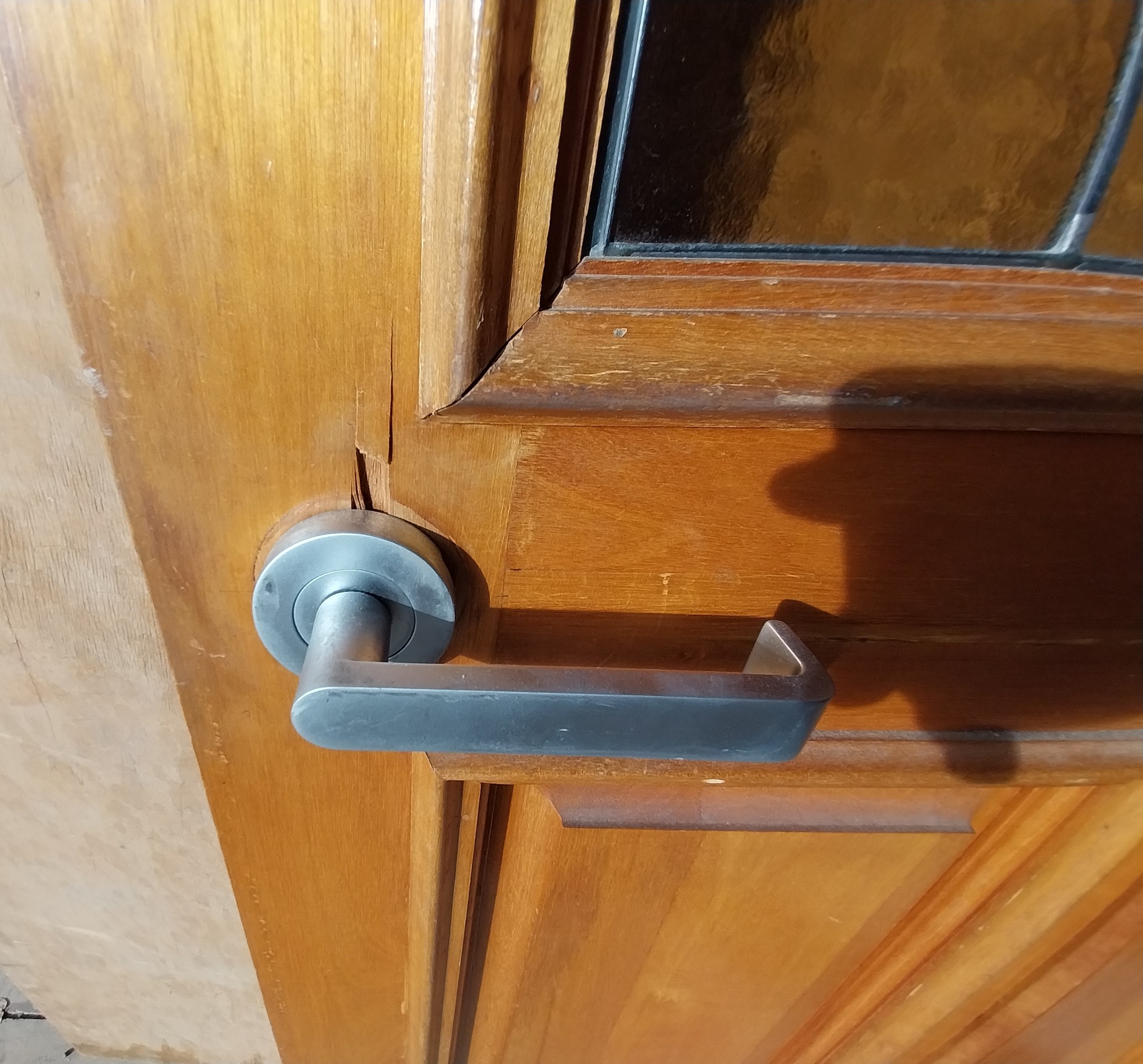 # 7067 <br> External Timber & Leadlight Door <br> 2015 x 780 x 35mm - Image 9