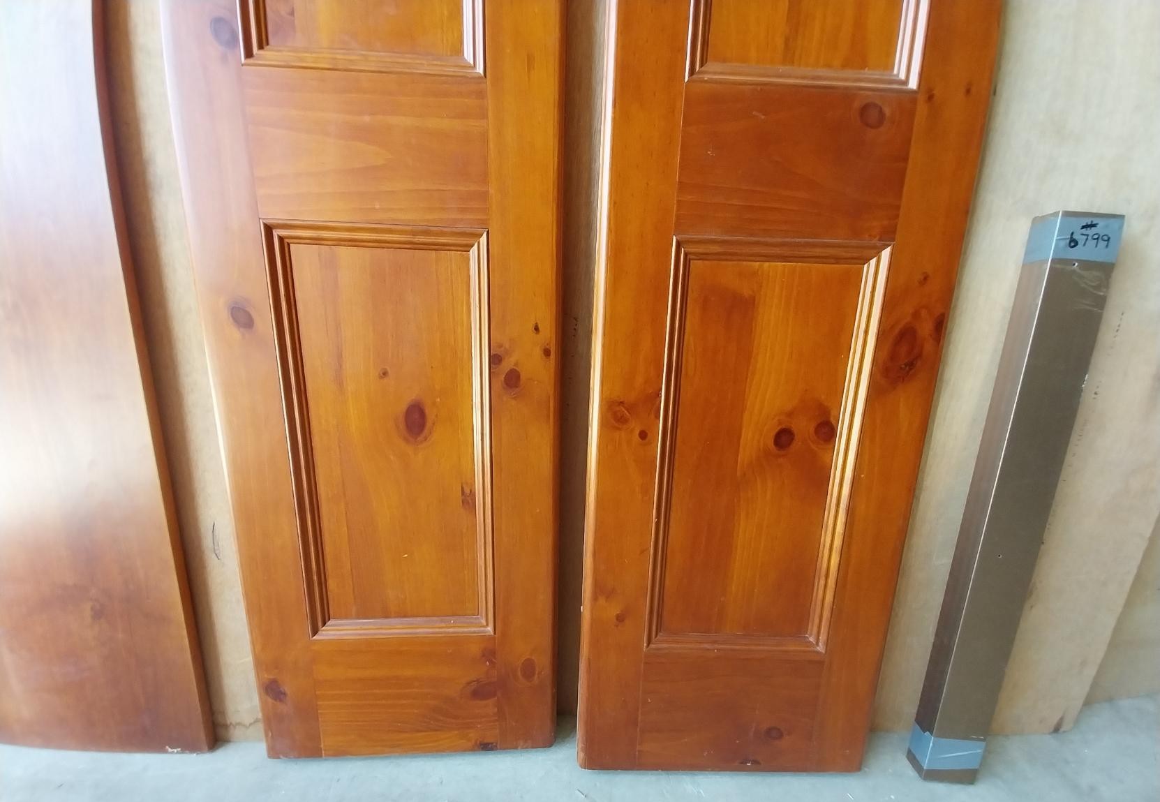# 6799 <br> Sliding Wardrobe Doors <br> 2650mm High x 880mm Wide - Image 5