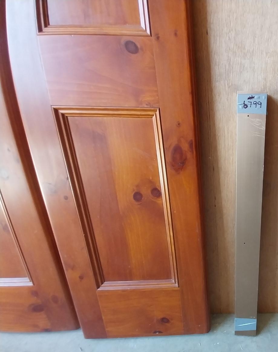 # 6799 <br> Sliding Wardrobe Doors <br> 2650mm High x 880mm Wide - Image 8