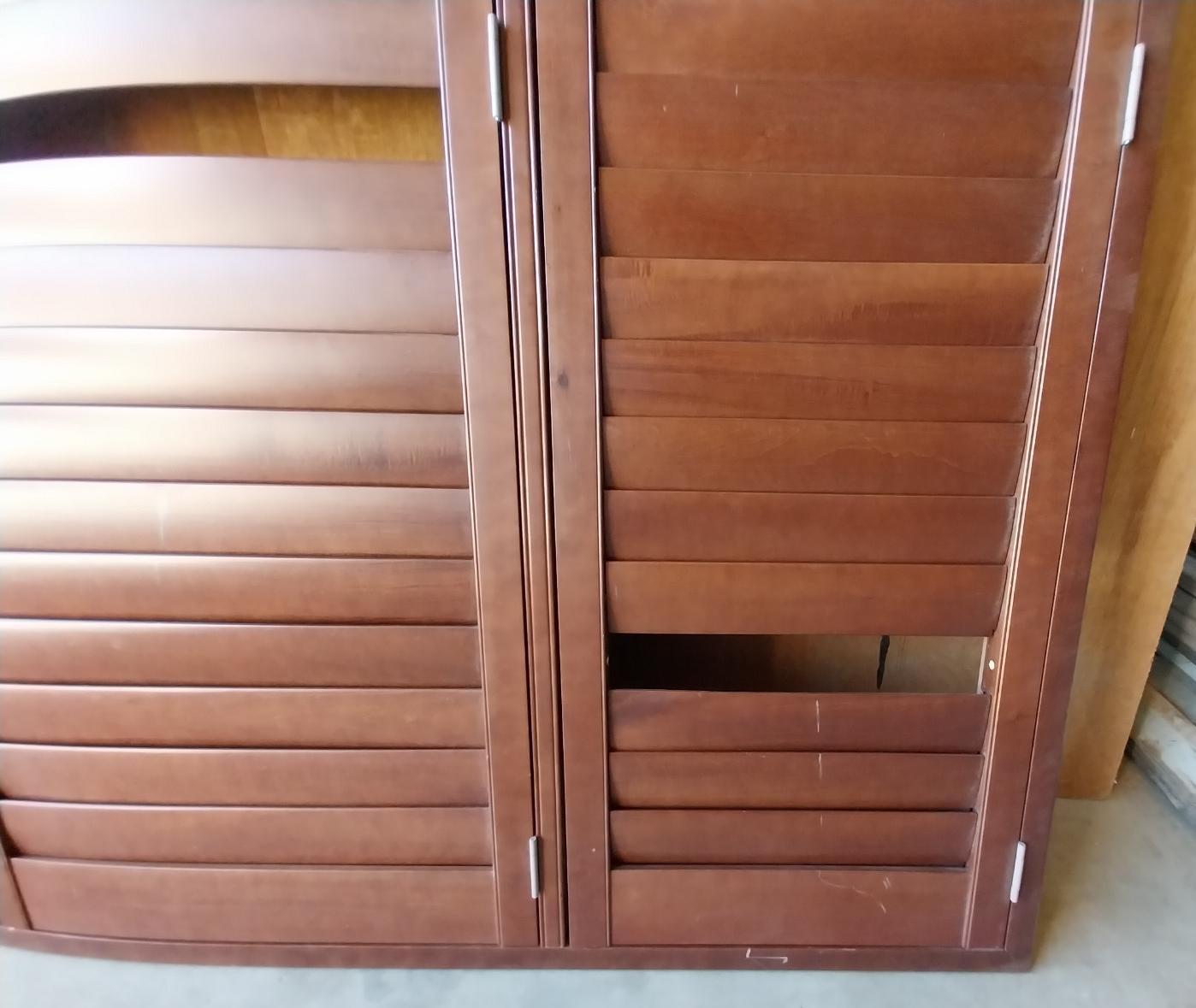 # 6966 <br> Timber Shutters - Image 7