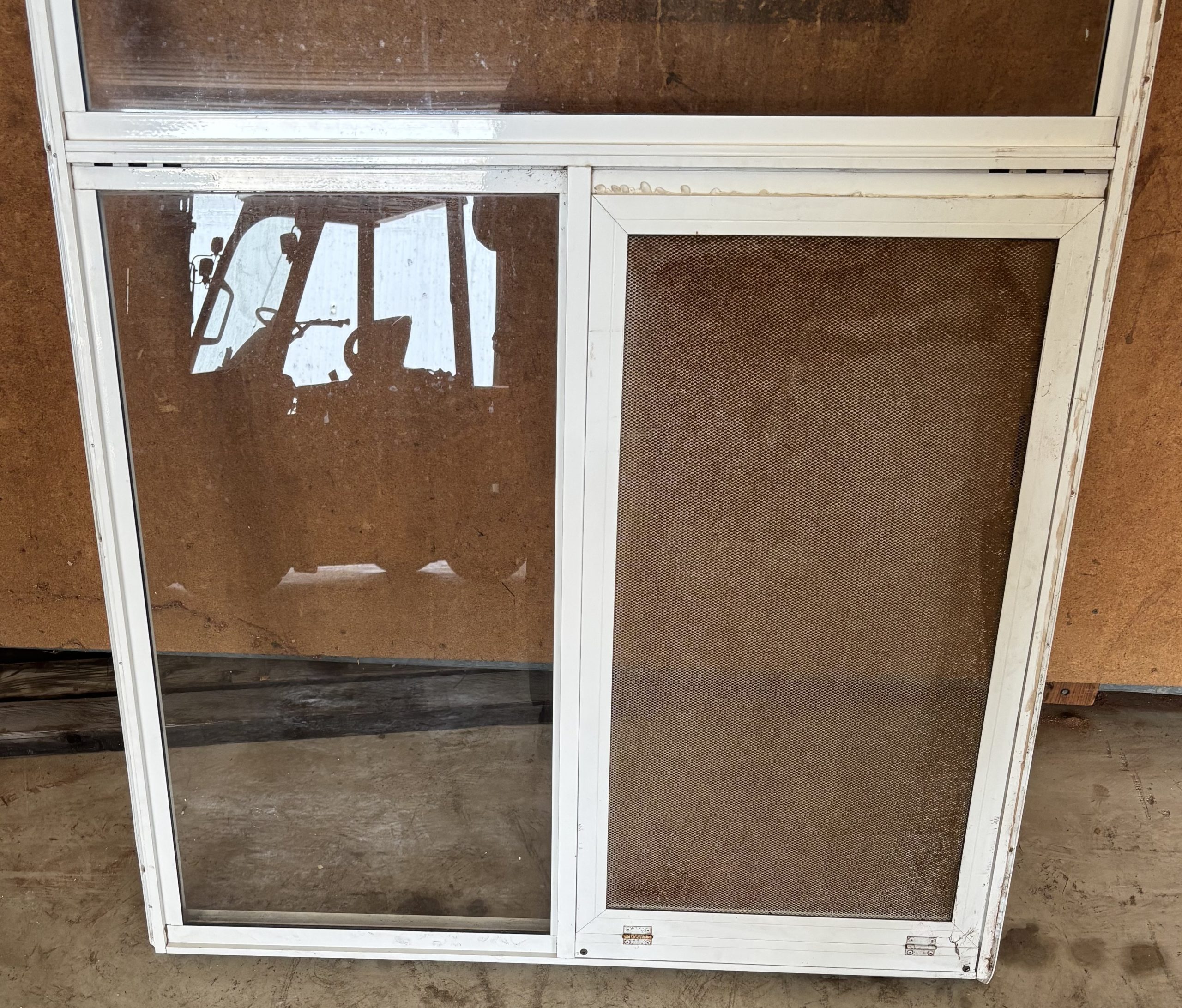 # 7310 - B7 <br> Aluminium Framed Sliding Window <br> 1560mm High x 1050mm Wide - Image 3