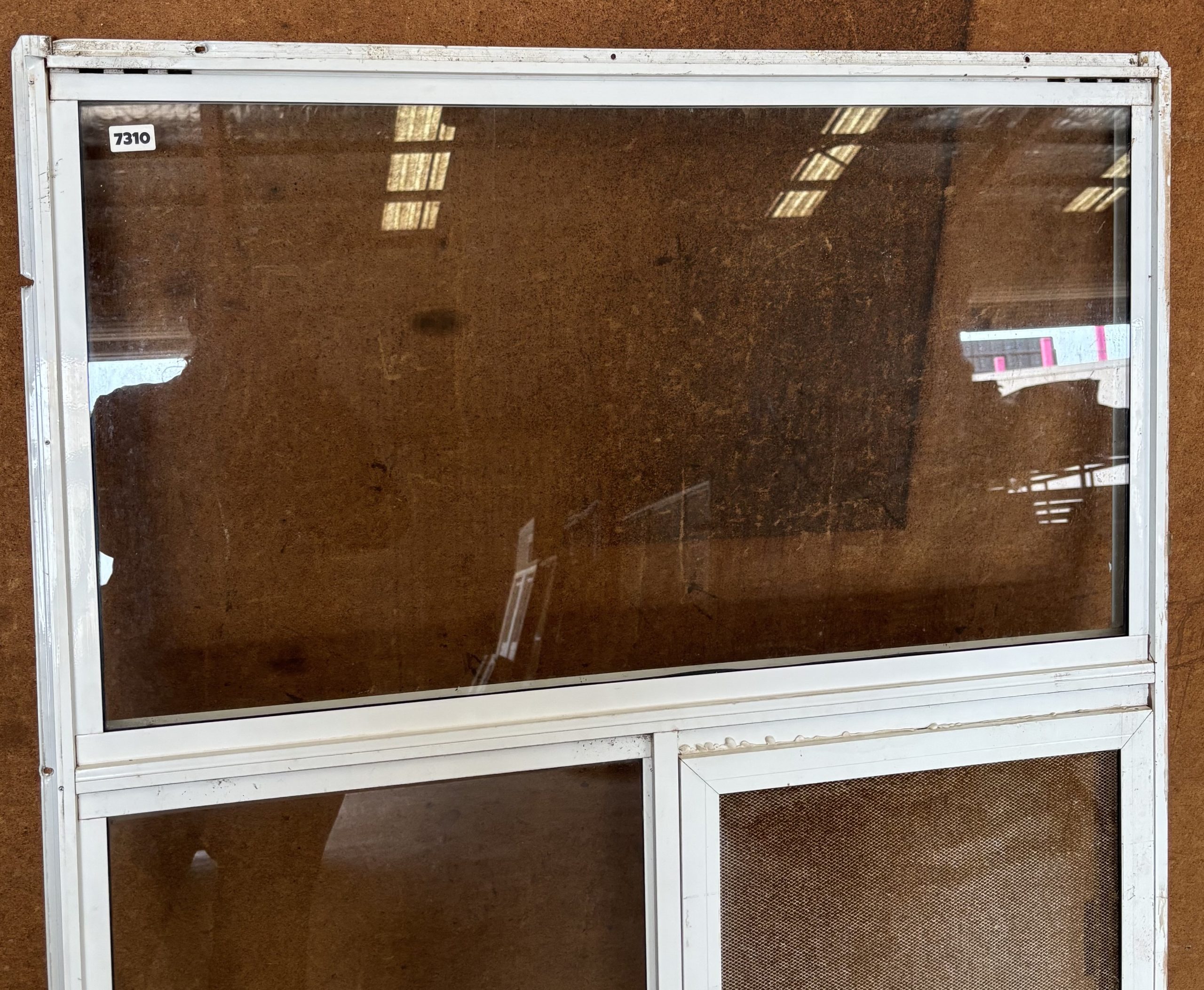 # 7310 - B7 <br> Aluminium Framed Sliding Window <br> 1560mm High x 1050mm Wide - Image 4