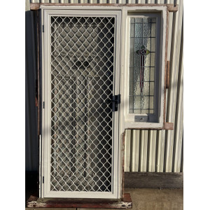 # 7332 <br> Timber Framed Entry Door Set