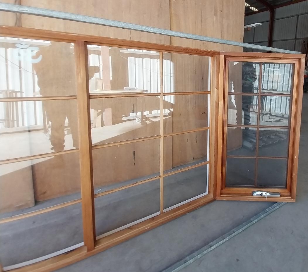 # 7151 <br> Timber Framed Bay Window <br> 1440mm High x 3300mm Wide - Image 5