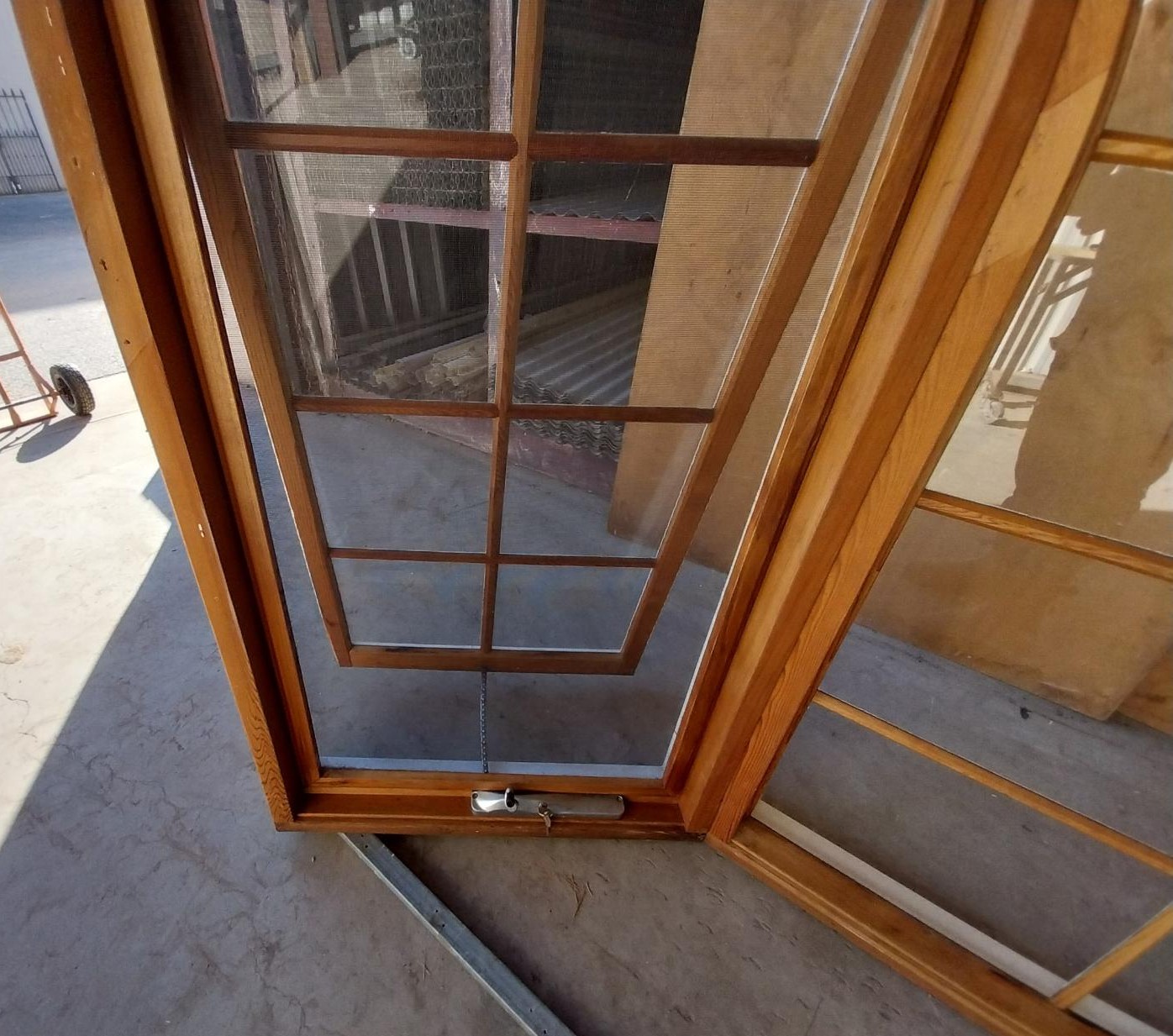 # 7151 <br> Timber Framed Bay Window <br> 1440mm High x 3300mm Wide - Image 9