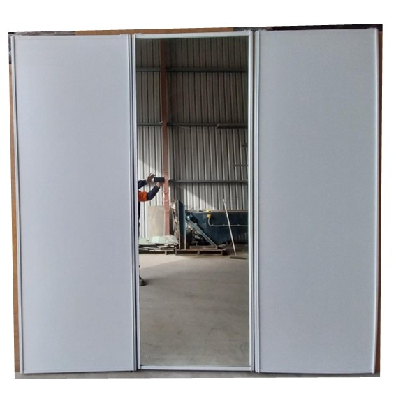 # 7202 <br> Sliding Wardrobe Doors <br> 2630mm High x 2730mm Wide